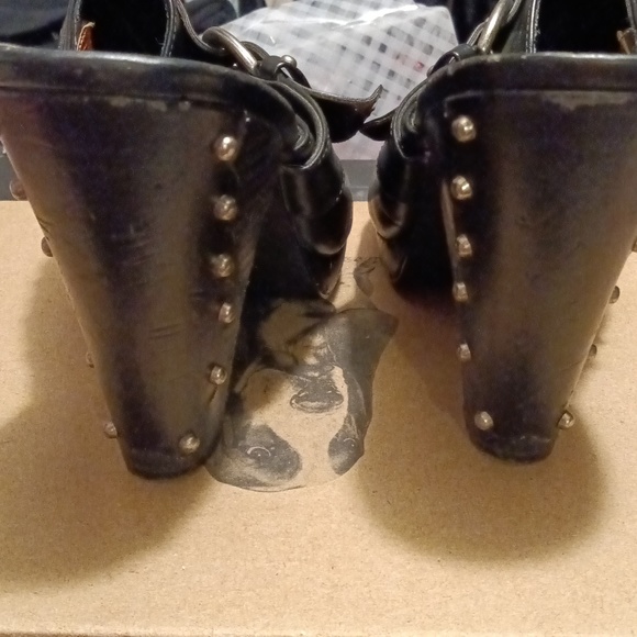 Clogs - Picture 6 of 8